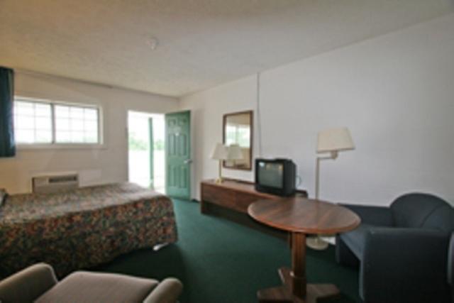 Hotel Lake Anna Glenora Room photo