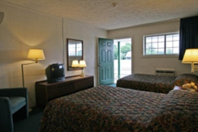 Hotel Lake Anna Glenora Room photo