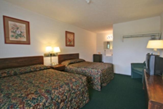 Hotel Lake Anna Glenora Room photo